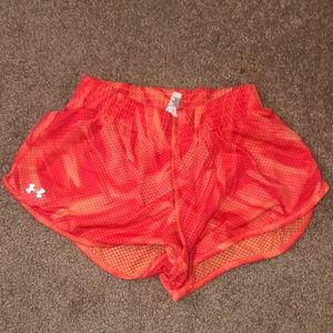 Under Armour Semi Fitted Heat Gear Running Short